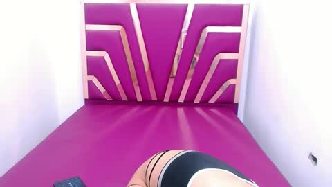 Lui fier online show from March 11, 2:43 am
