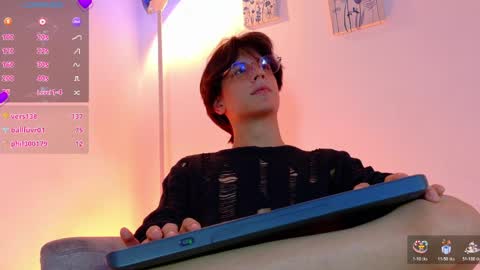 Lui online show from March 29, 8:47 am