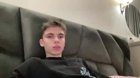 Luis online show from December 1, 3:26 pm