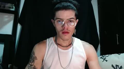 Snapshot of luis_as chatting on October 24, 12:13 am Luis AS online show from October 24, 12:13 am