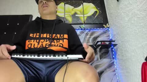 luisfernando01 online show from November 26, 4:04 am