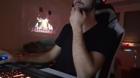 Snapshot of lukasschoetz chatting on September 24, 6:06 pm lukasschoetz online show from September 24, 6:06 pm