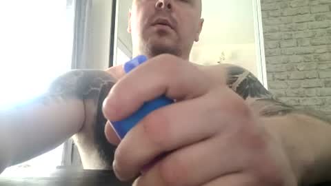 lukasz1808 online show from July 6, 10:56 am