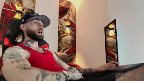 LUKE online show from November 1, 1:37 pm