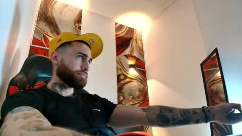 LUKE online show from April 22, 1:16 pm