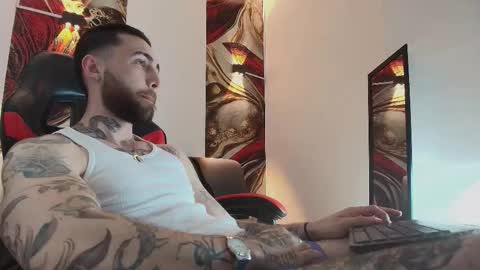 LUKE online show from December 18, 2:13 pm