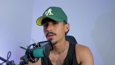 Luke Taylor online show from February 24, 12:45 am