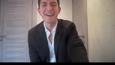 Snapshot of lunamalpica chatting on February 9, 9:58 am LunaPica online show from February 9, 9:58 am