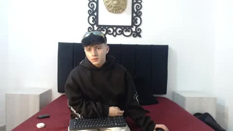 lunaydream online show from May 22, 11:26 am