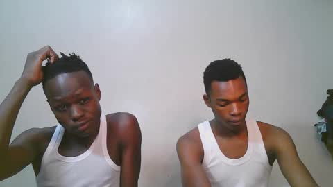 luoislove online show from March 2, 6:25 am