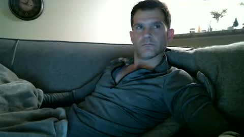 luvalonsix online show from January 11, 6:50 am