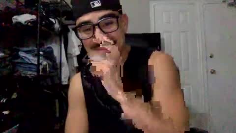 luvrboy77 online show from June 10, 6:26 am