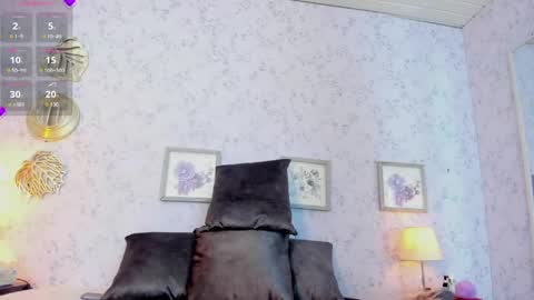 Lyan online show from April 13, 7:47 pm