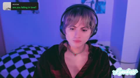 Lyodass online show from December 8, 4:25 am