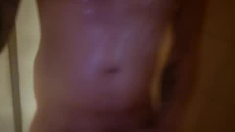 Snapshot of m1guele chatting on February 16, 9:16 pm Fucklover online show from February 16, 9:16 pm
