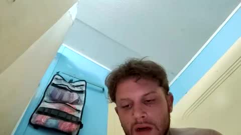 Snapshot of m831481 chatting on October 24, 7:10 am Hotandhairy online show from October 24, 7:10 am