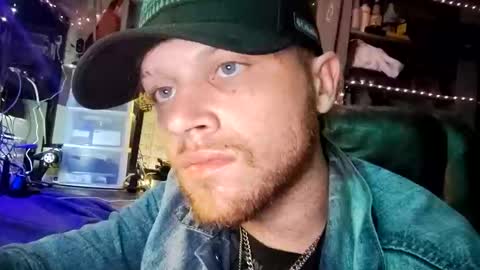 Snapshot of m831481 chatting on October 17, 1:48 pm Hotandhairy online show from October 17, 1:48 pm