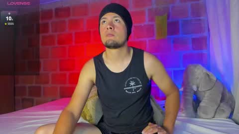   online show from February 9, 12:52 pm