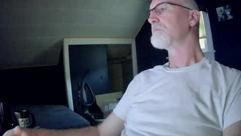 mac8181 online show from May 23, 10:10 am