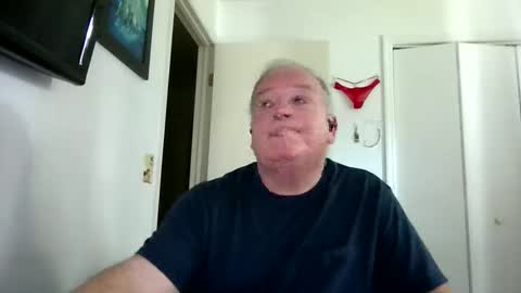 Snapshot of mackdocc001 chatting on October 19, 2:31 pm mackdocc001 online show from October 19, 2:31 pm