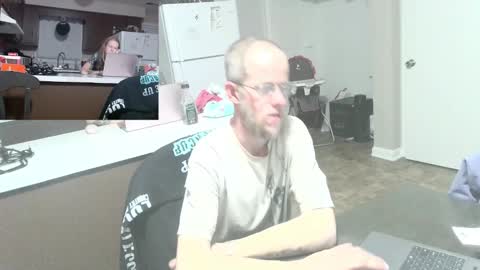 Snapshot of mad_hornet1983 chatting on January 21, 4:55 am mad_hornet1983 online show from January 21, 4:55 am