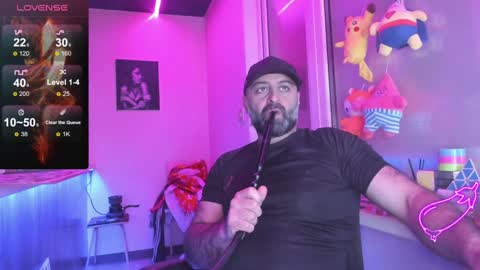 Snapshot of magabear chatting on December 25, 4:32 pm Magabear online show from December 25, 4:32 pm