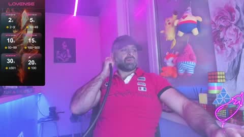 Snapshot of magabear chatting on January 12, 8:47 pm Magabear online show from January 12, 8:47 pm