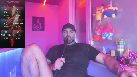 Snapshot of magabear chatting on January 19, 12:28 pm Magabear online show from January 19, 12:28 pm