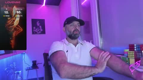 Snapshot of magabear chatting on September 19, 2:45 am Magabear online show from September 19, 2:45 am