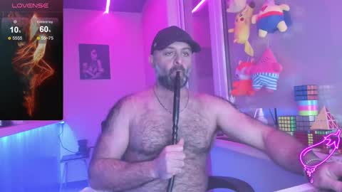 Snapshot of magabear chatting on February 25, 8:30 pm Magabear online show from February 25, 8:30 pm