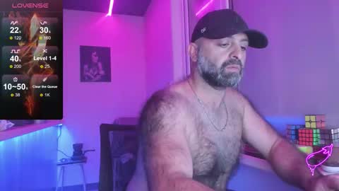 Snapshot of magabear chatting on October 3, 1:27 pm Magabear online show from October 3, 1:27 pm