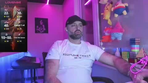 Snapshot of magabear chatting on February 27, 10:31 pm Magabear online show from February 27, 10:31 pm