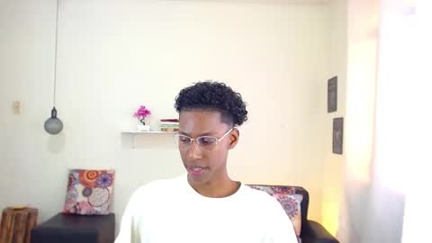 Snapshot of maiki18 chatting on March 8, 2:38 pm I am Maik online show from March 8, 2:38 pm