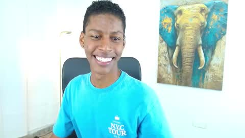 Snapshot of maiki18 chatting on October 3, 10:37 pm I am Maik online show from October 3, 10:37 pm