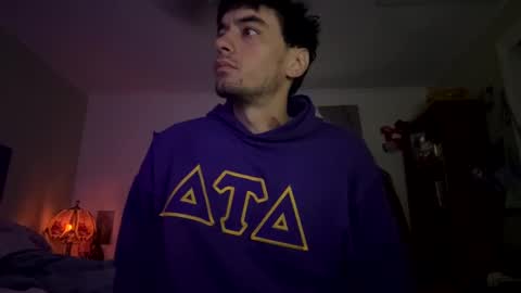 Snapshot of mainecollegeboy chatting on October 3, 10:53 am mainecollegeboy online show from October 3, 10:53 am