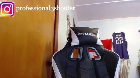 Snapshot of mainecollegeboy chatting on January 26, 8:02 pm mainecollegeboy online show from January 26, 8:02 pm