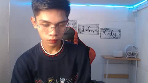 Adel online show from January 17, 10:44 am