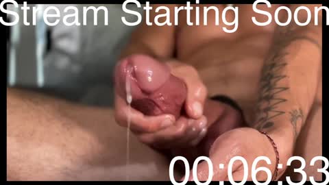 Mack  Makingmoans Twitter online show from December 5, 10:23 pm