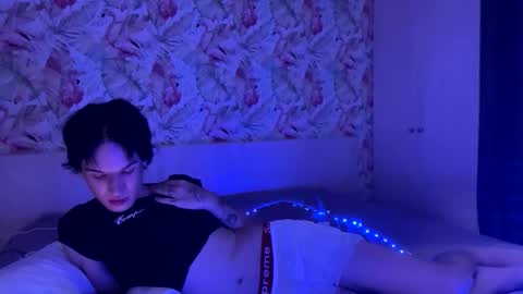 MALCHIKSS online show from April 10, 6:59 pm