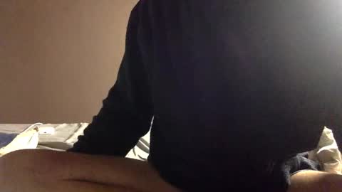 malefrench1 online show from March 1, 4:34 am