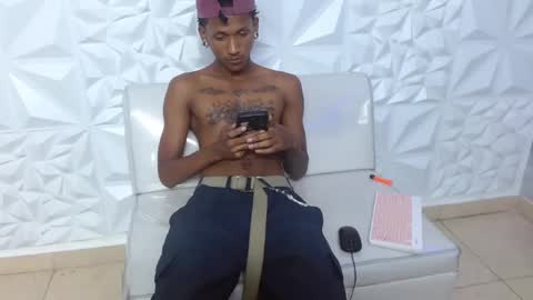 man_sant11 online show from April 16, 9:39 pm