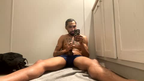 Snapshot of mani4sexy chatting on January 17, 9:21 pm Mani4sexy online show from January 17, 9:21 pm