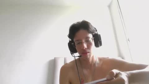 Manuel online show from March 29, 7:58 pm