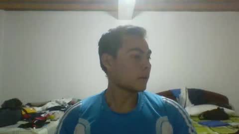Snapshot of manuel9810 chatting on October 18, 3:22 am manuel9810 online show from October 18, 3:22 am