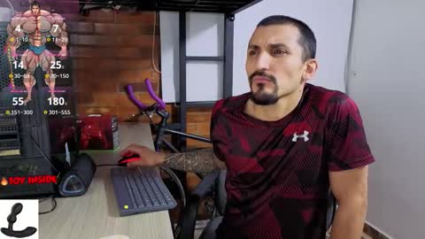 Marck  Independent model  online show from March 19, 6:05 am