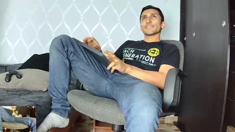 Snapshot of marckmuscle chatting on March 10, 2:50 am Marck Independent model online show from March 10, 2:50 am