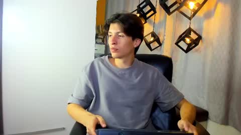 marcoviolet online show from June 20, 8:14 pm