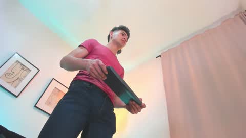 Snapshot of marcus_fire chatting on March 6, 3:35 am marcus_fire online show from March 6, 3:35 am