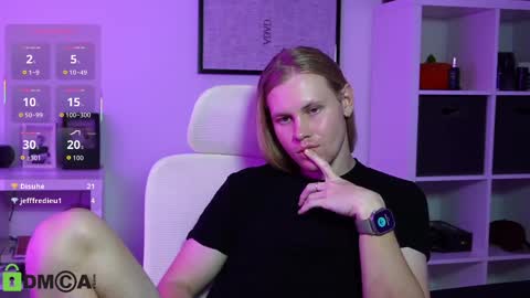 Snapshot of marcusjlahn chatting on September 10, 12:53 am marcusjlahn online show from September 10, 12:53 am