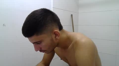 mariobrosss517470 online show from December 2, 7:39 pm